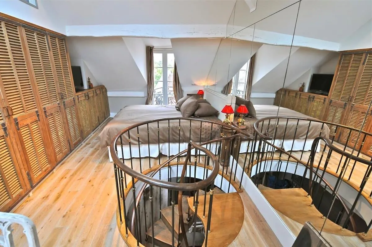 Appartement A Balcony On Notre Dame à Paris France