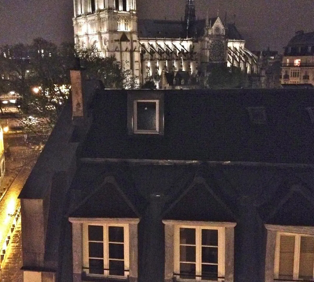 A Balcony On Notre Dame Appartement Parijs Frankrijk