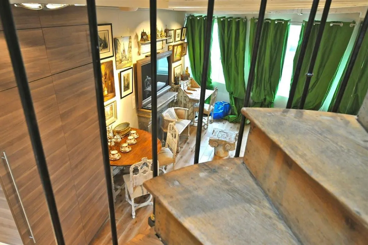 A Balcony On Notre Dame Appartement Parijs
