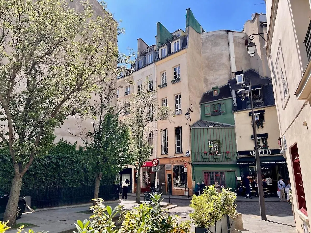 A Balcony On Notre Dame Appartement Parijs